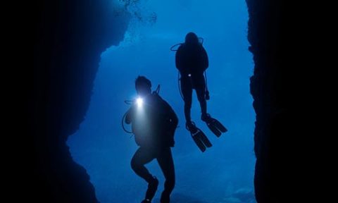 night-diving-v4